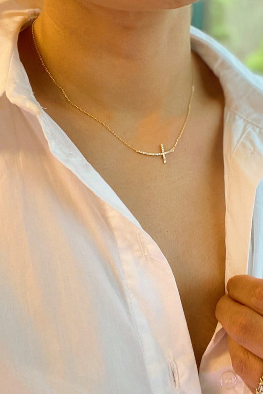 Shiny Side Cross Necklace-3