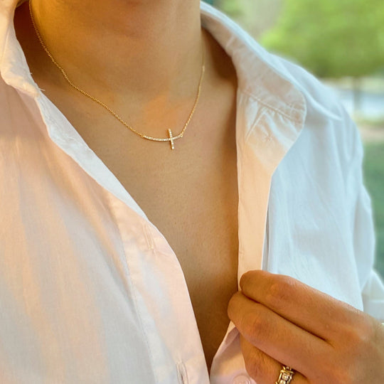 Shiny Side Cross Necklace-0